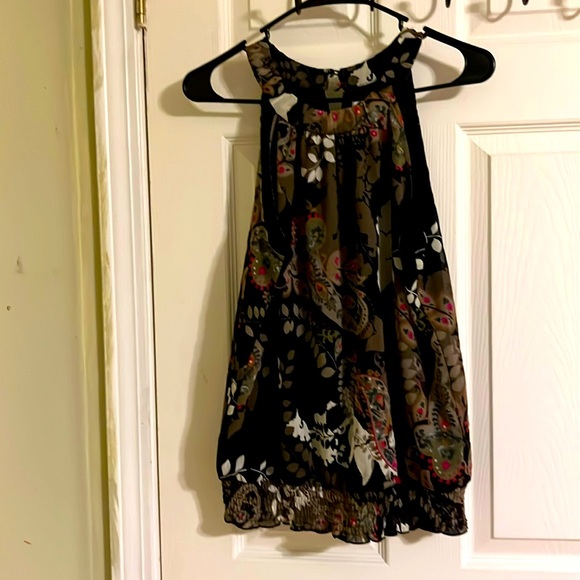 Cato Tops - Cato fully lined sleeveless top for women’s with a cutout on the back. Sz L